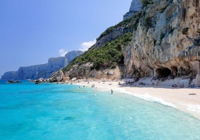 Wisata Terbaik Pantai Terindah Italia 2021